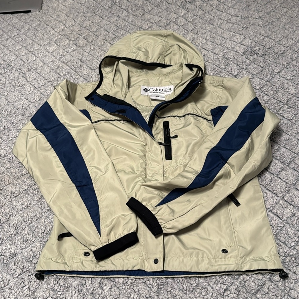 Columbia Women's olive green windbreaker jacket S